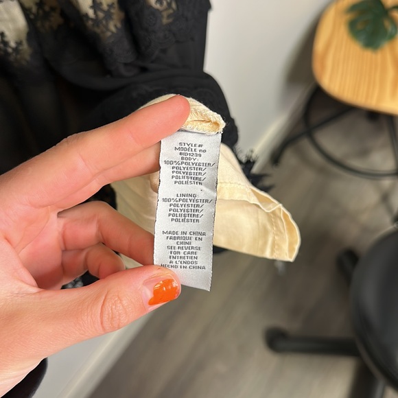 Sleeveless Black Lace Dress for evening. - Picture 6 of 9